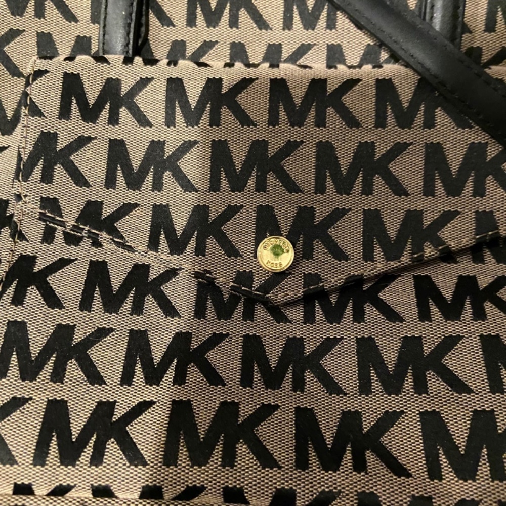 New Michael Kors purse